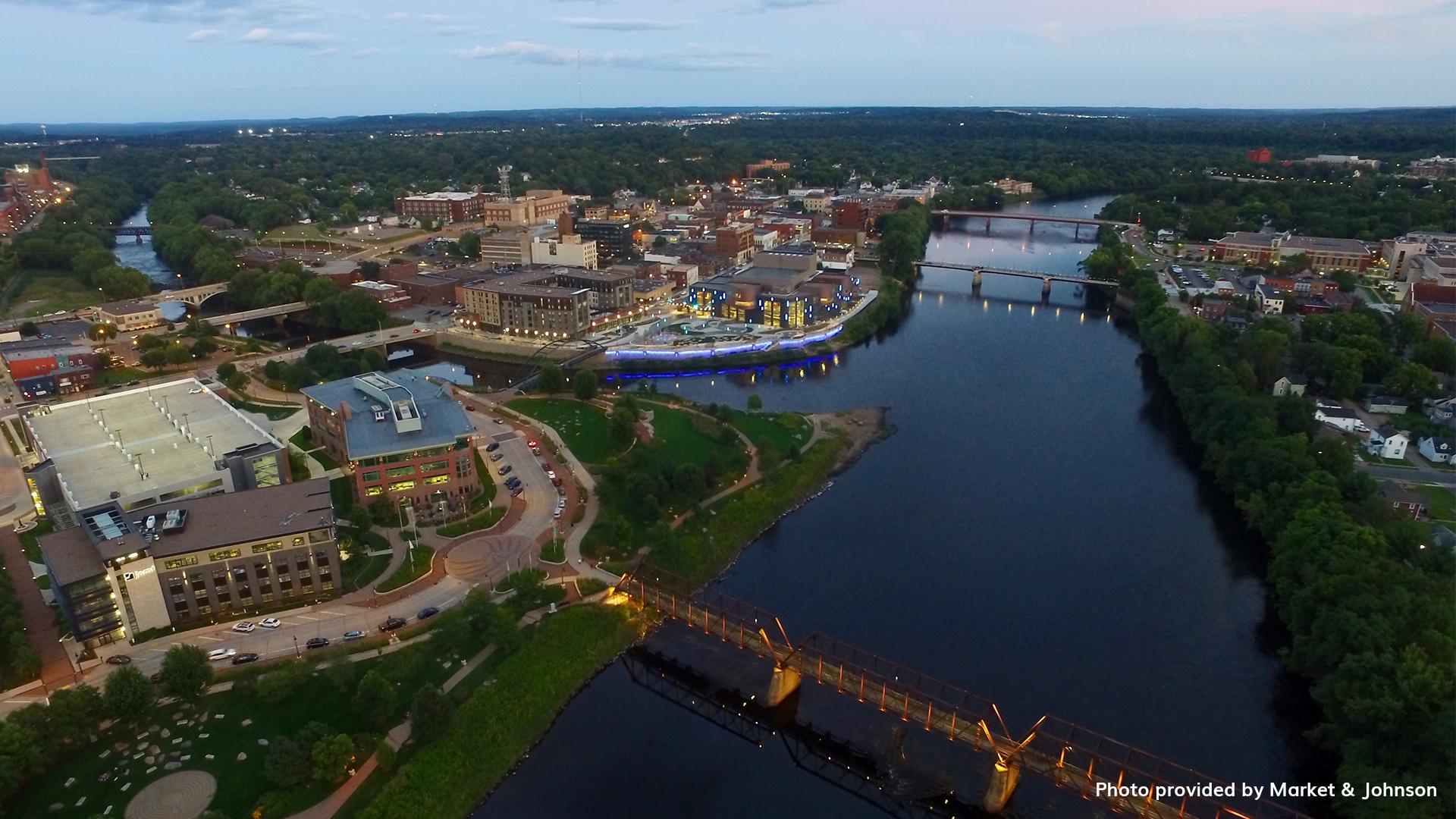 A wonderful capital city destination for outdoor recreation, family fun, historical attractions.