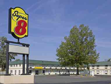 Super 8 by Wyndham Ashland in Ashland, OH