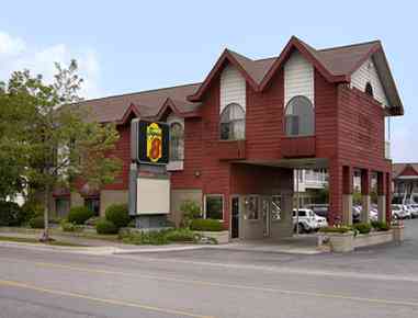 Super 8 by Wyndham Mackinaw City/Beachfront Area in Mackinaw City, MI