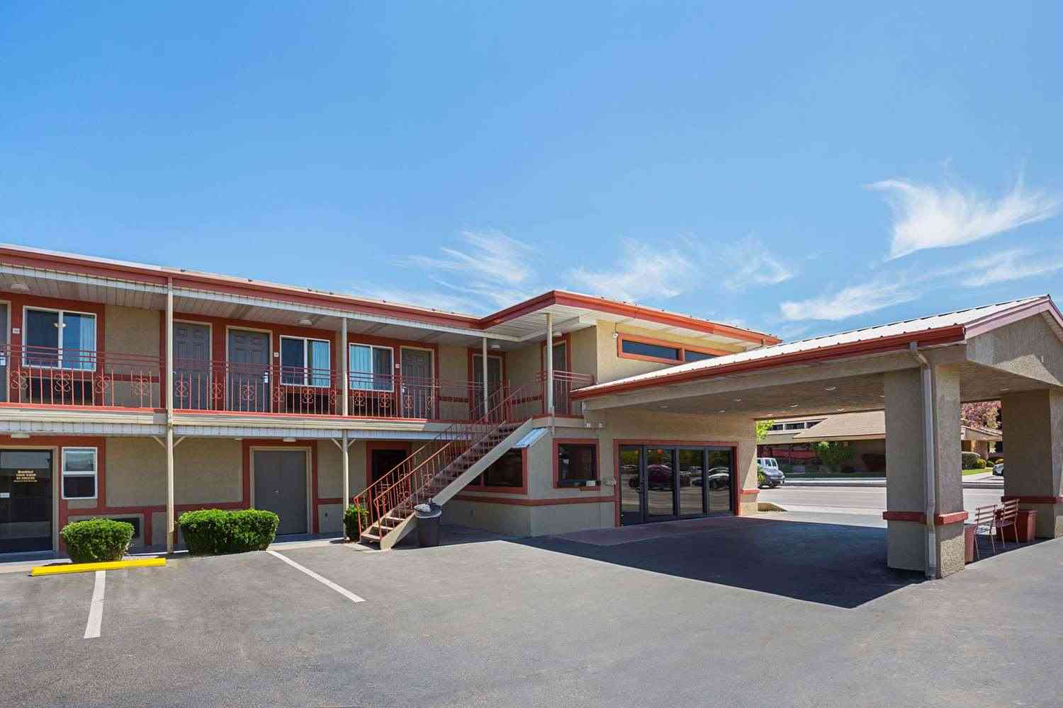 Econo Lodge Hurricane Zion Park Area in Hurrikan, UT