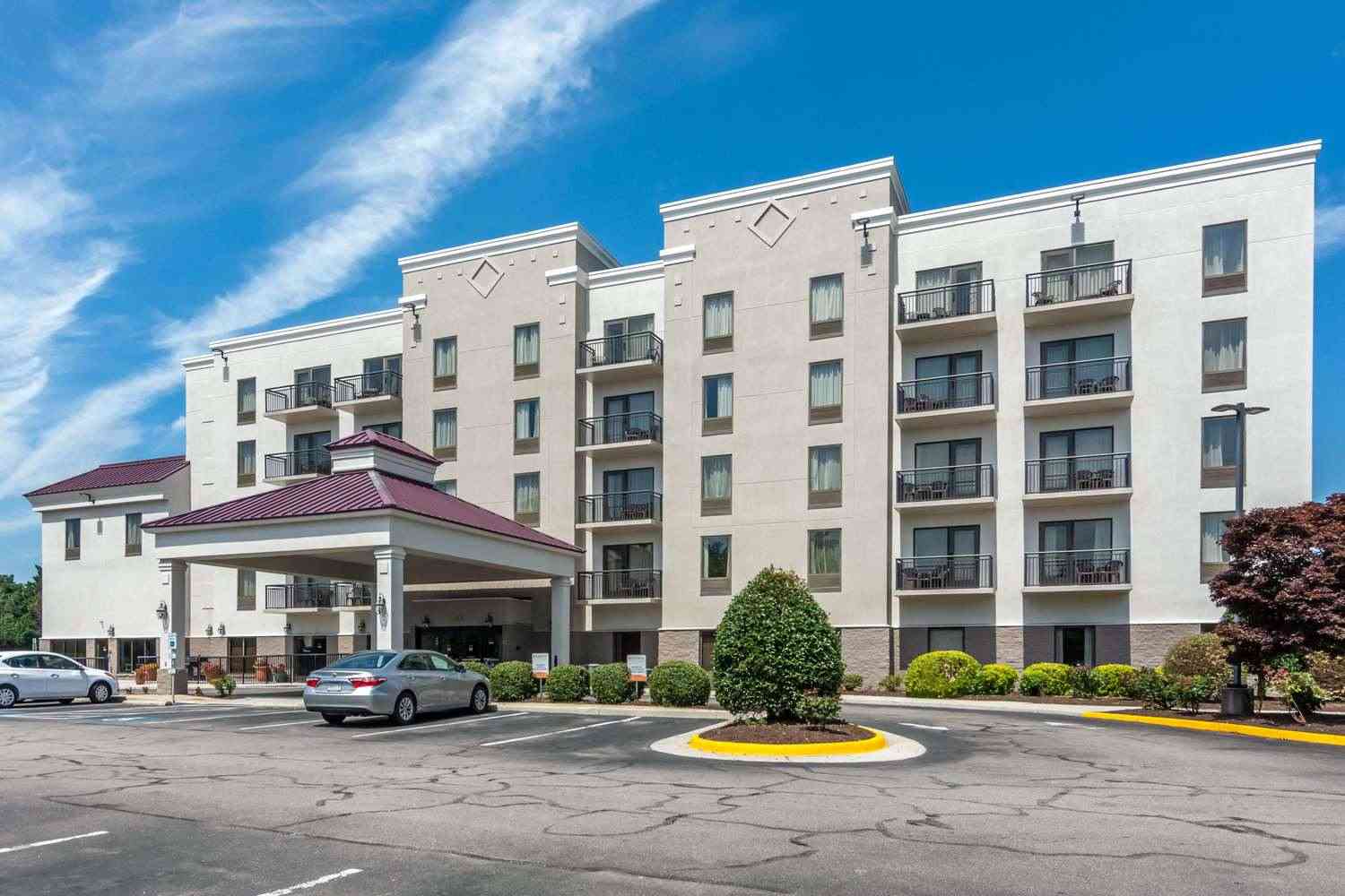 Comfort Suites Southpark in Colonial Heights, VA