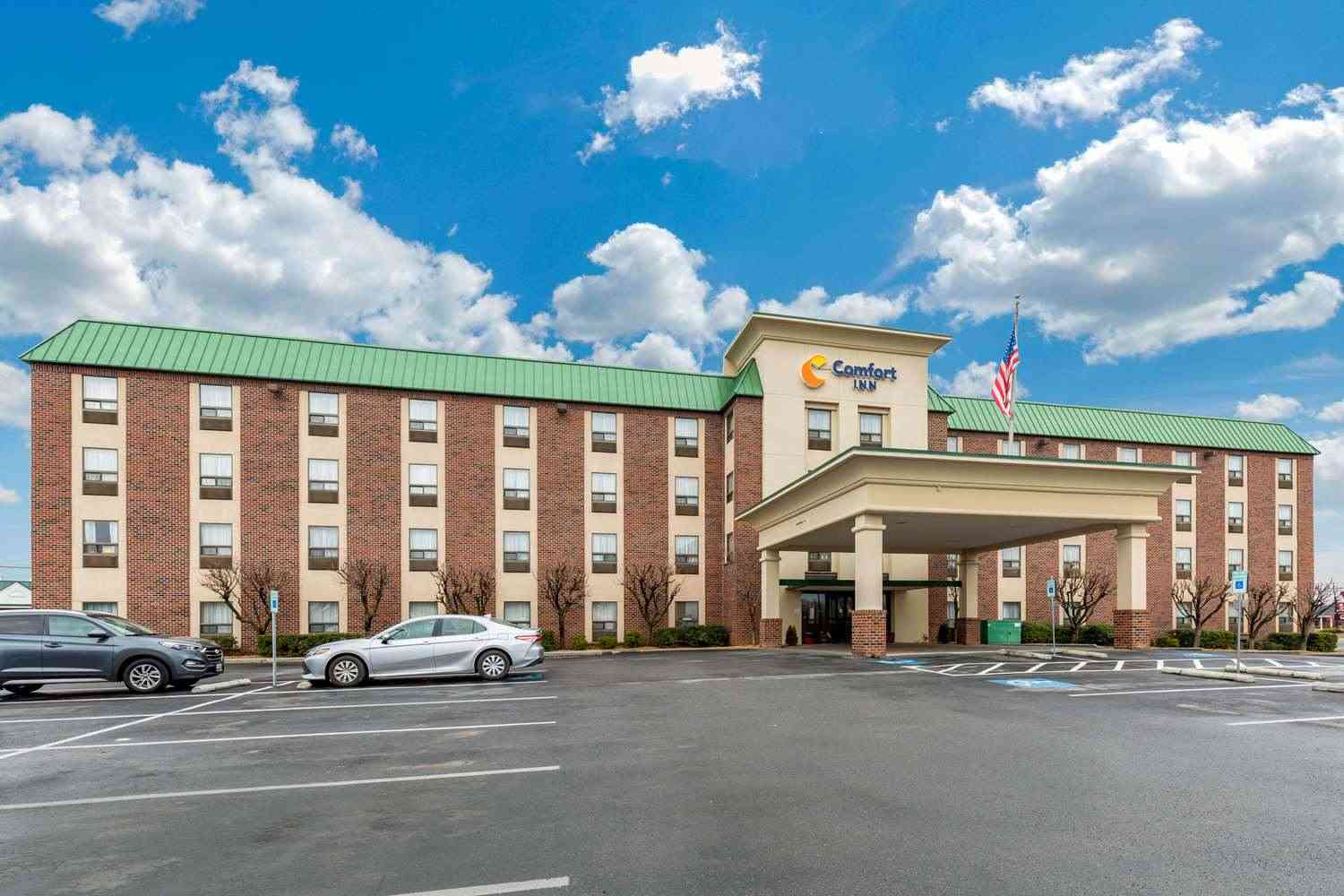 Comfort Inn Aikens Center in Martinsburg, WV