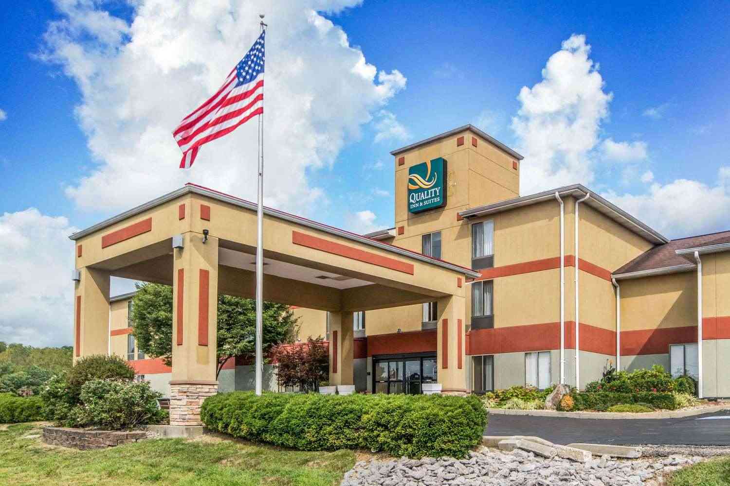 Quality Inn and Suites in Lawrenceburg, IN