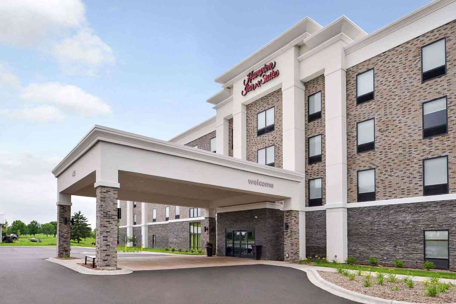 Hampton Inn & Suites St. Paul Oakdale/Woodbury in Oakdale, MN