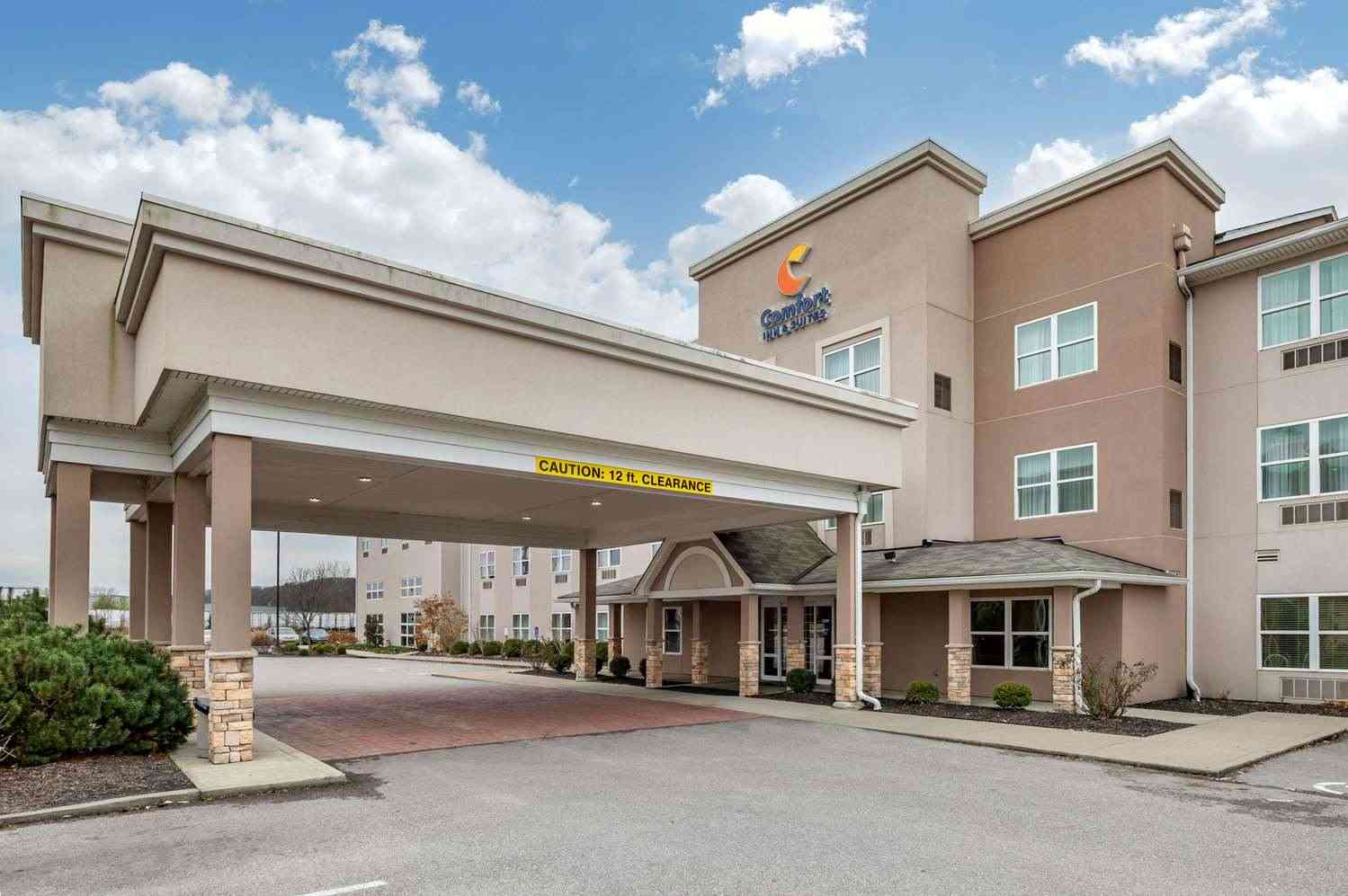 Comfort Inn and Suites Northern Kentucky in Wilder, KY