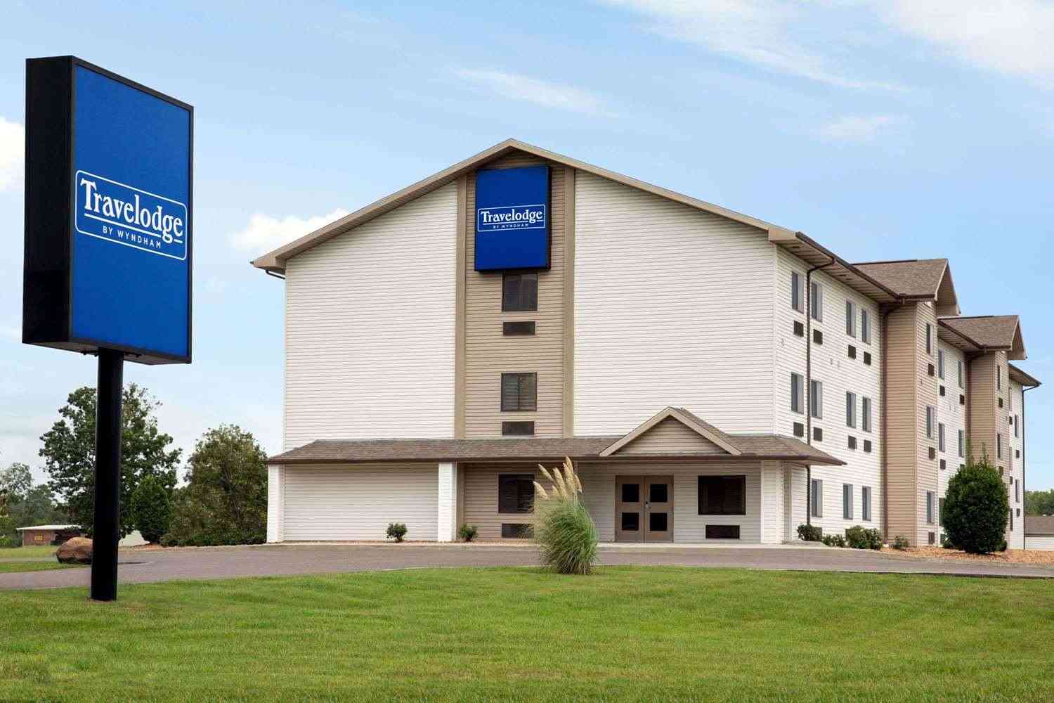 Travelodge by Wyndham Livonia in Livonia, LA