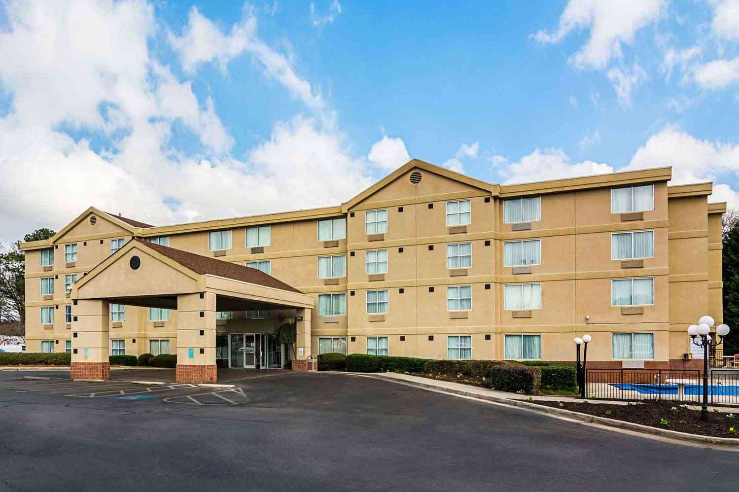 Quality Suites Atlanta Airport East in Forest Park, GA