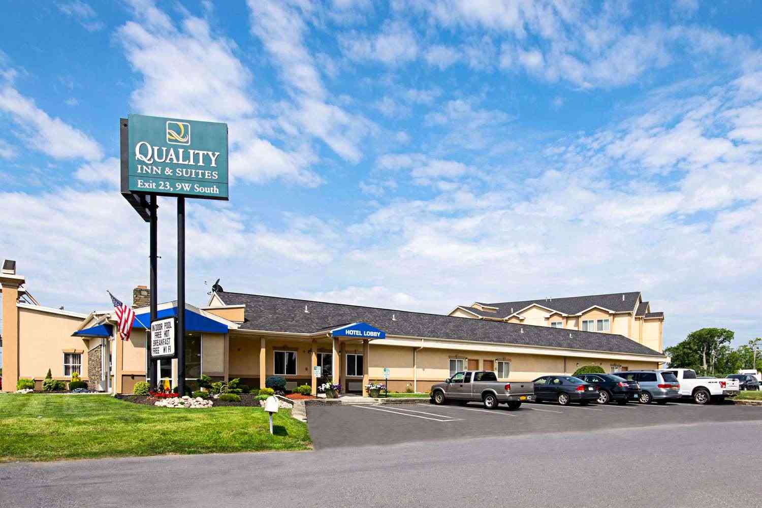 Quality Inn and Suites Glenmont - Albany South in Glenmont, NY