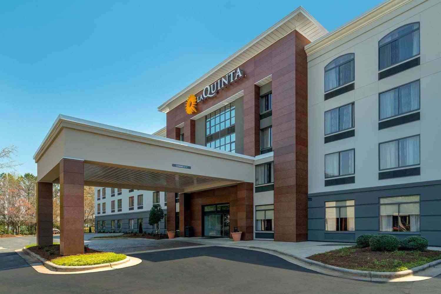 La Quinta Inn & Suites by Wyndham Raleigh Downtown North in Raleigh, NC