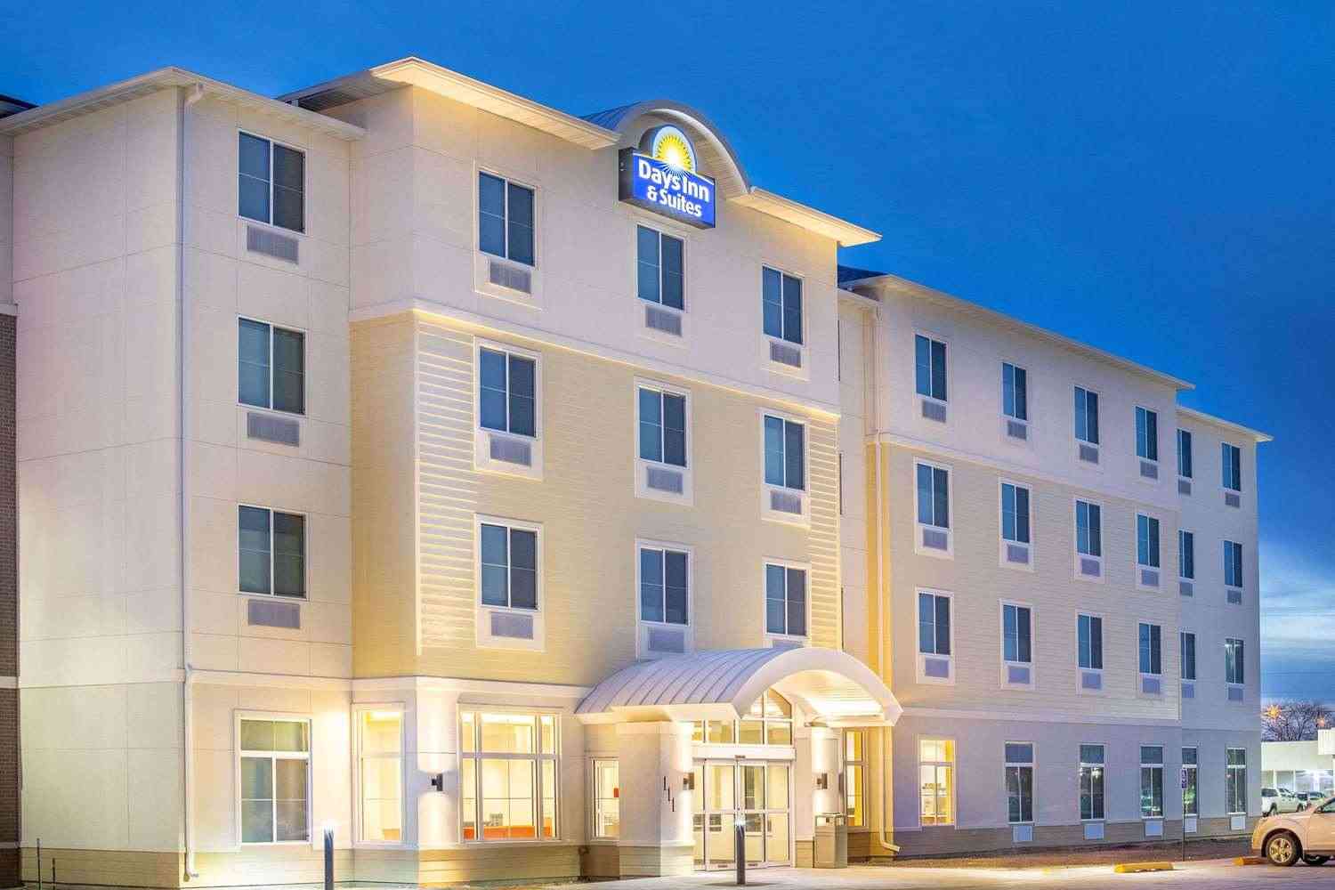 Days Inn & Suites by Wyndham Kearney in Kearney, NE