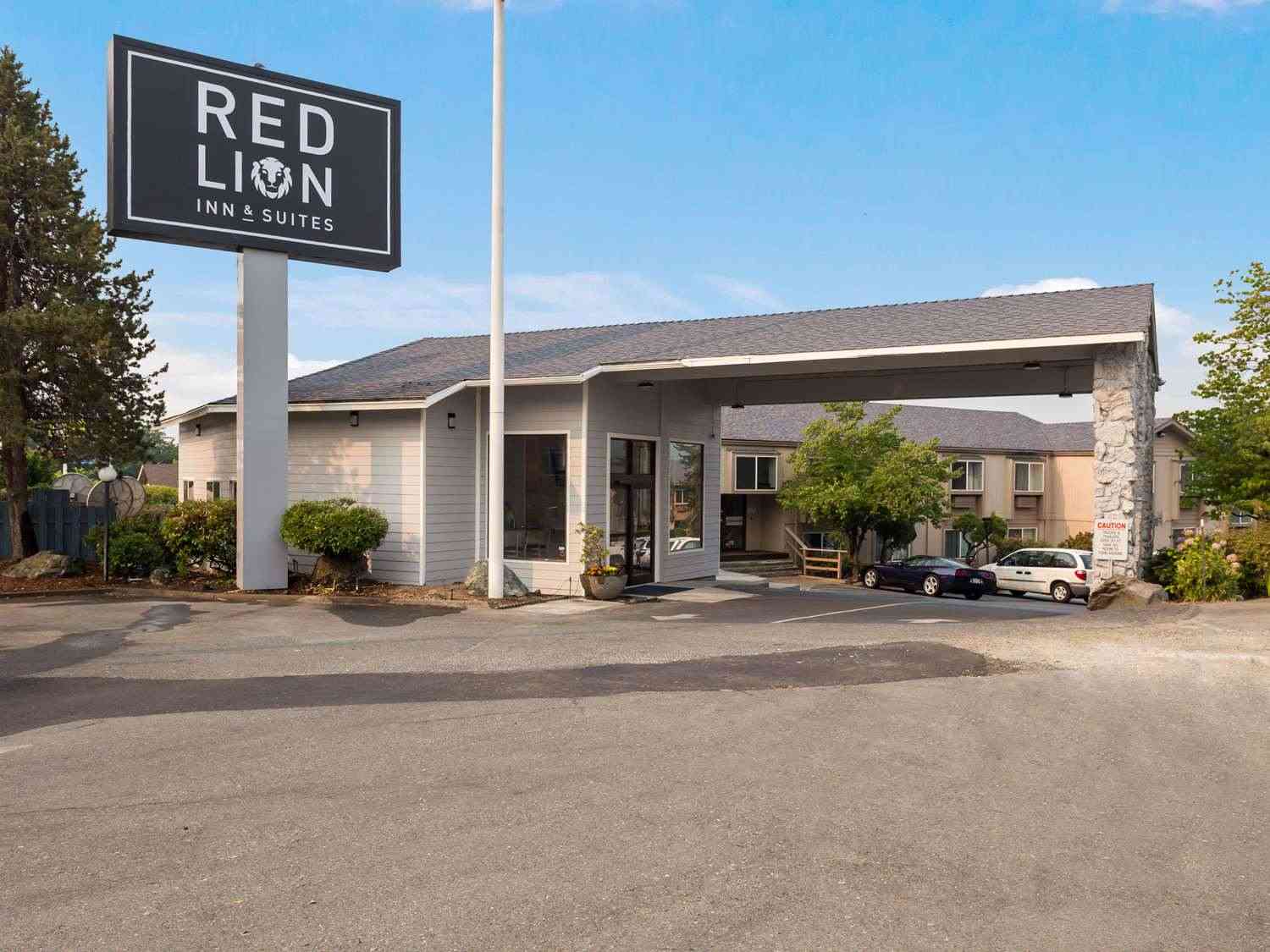 Red Lion Inn & Suites Grants Pass in Grants Pass, OR