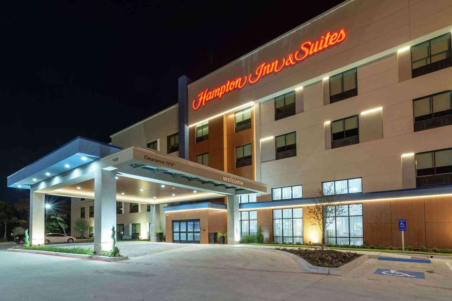 Hampton Inn & Suites Dallas East in Dallas, TX