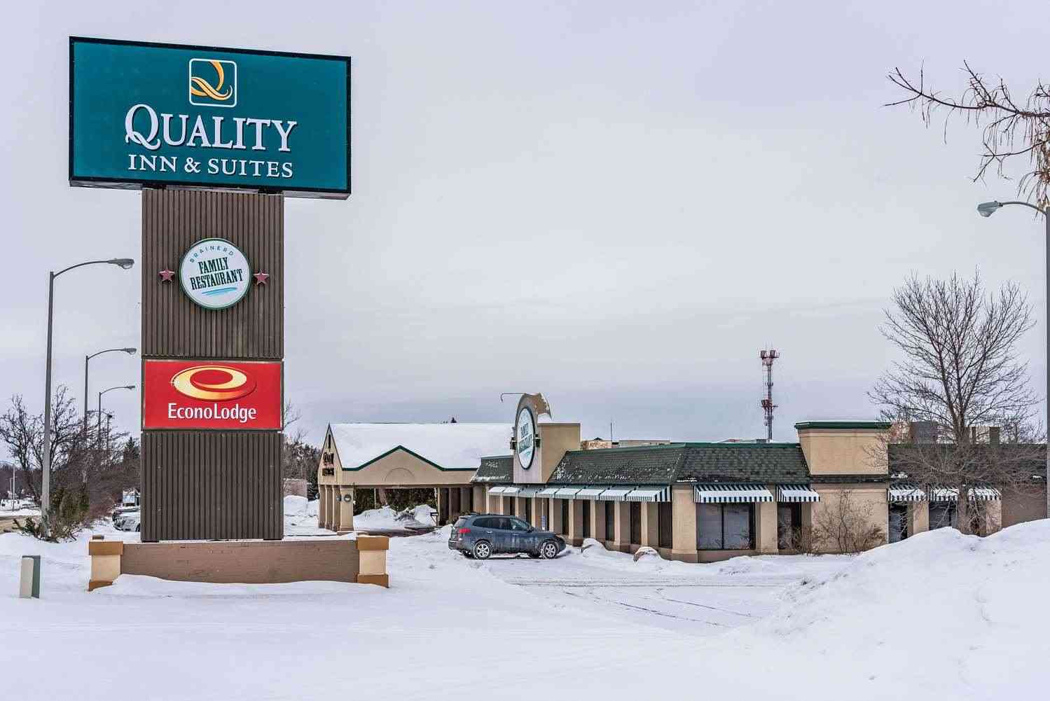 Brainerd, MN 的 Quality Inn and Suites Brainerd