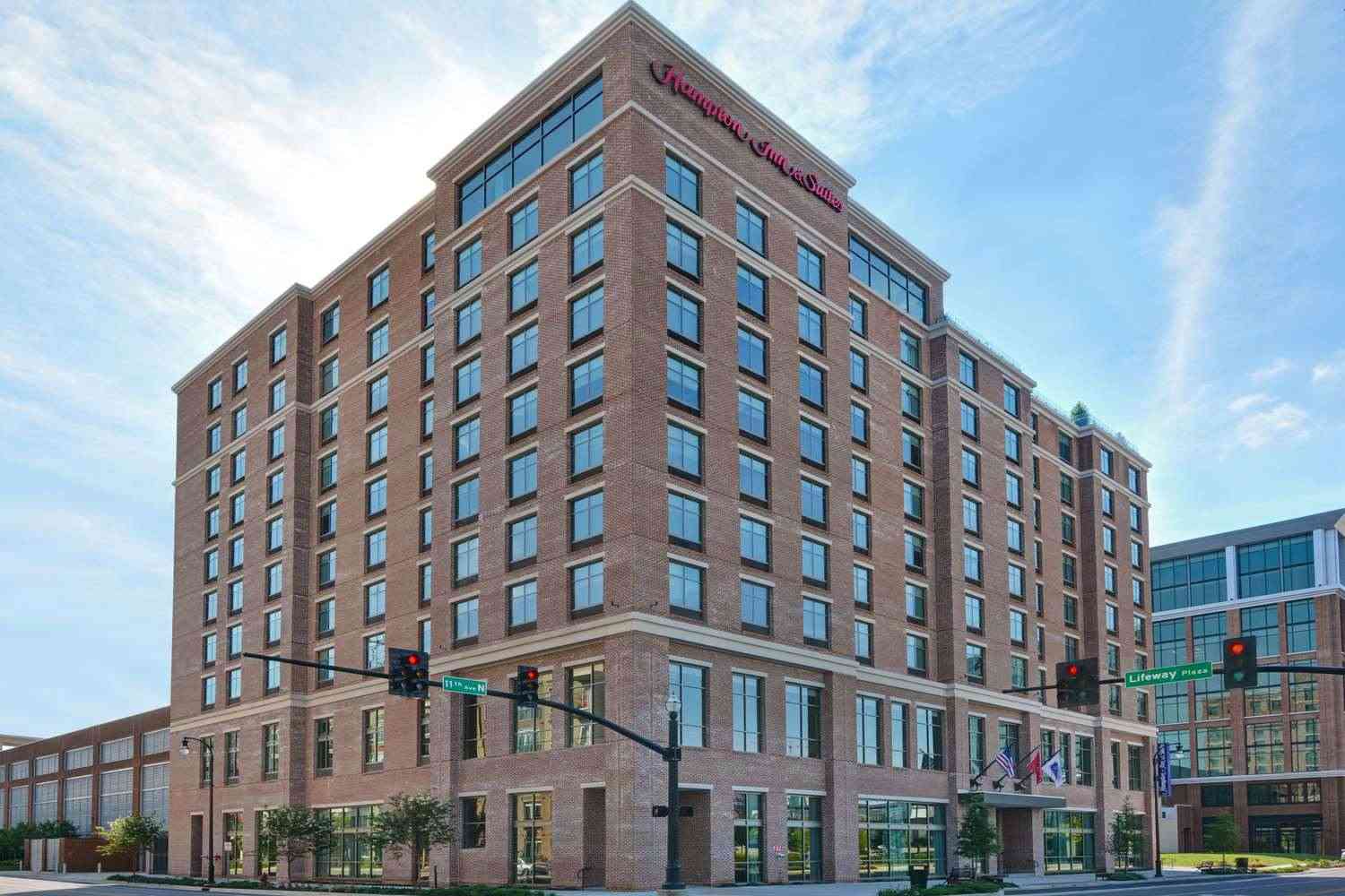 Hampton Inn & Suites Nashville Downtown Capitol View in 纳什维尔, TN