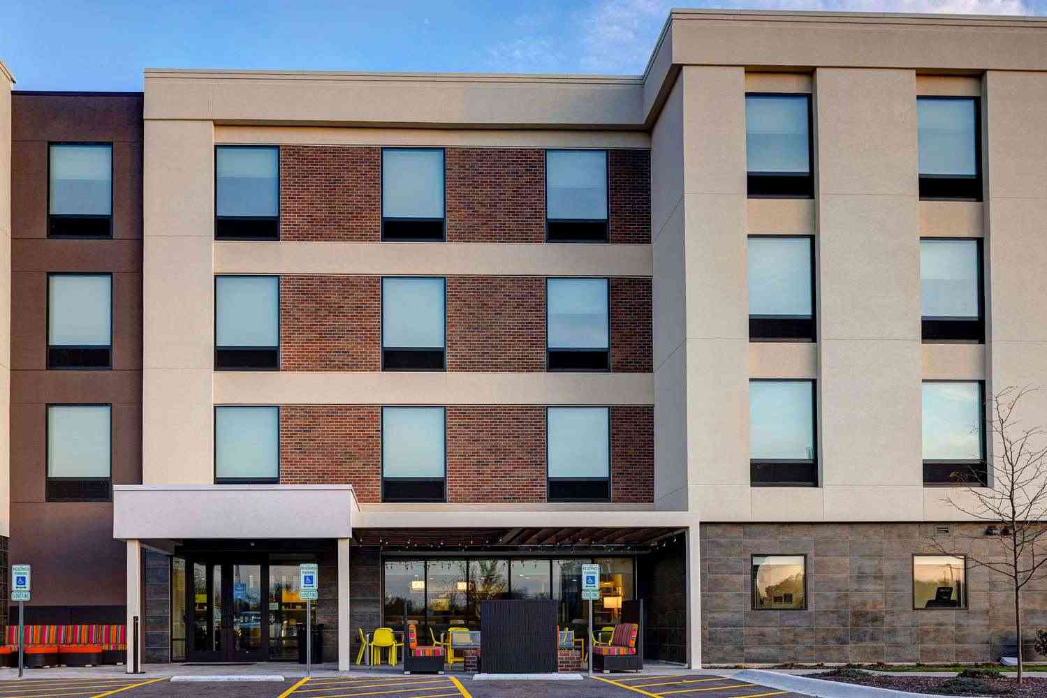 DeKalb, IL의 Home2 Suites by Hilton Dekalb