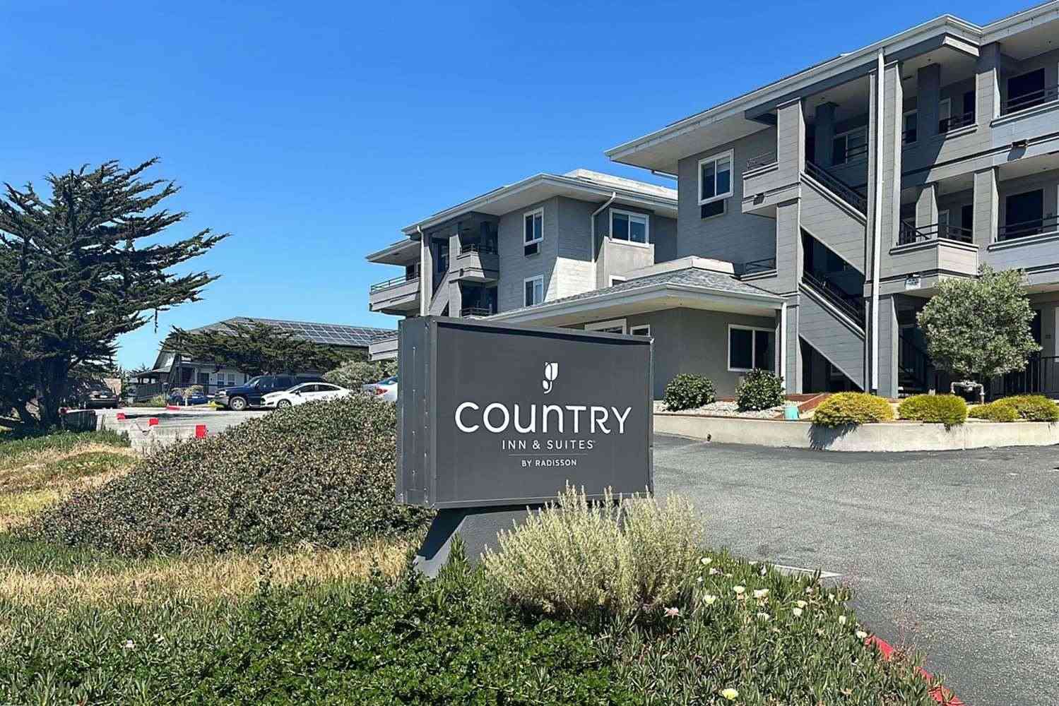 Country Inn Suites Monterey Beachfront-Marina in Marina, CA