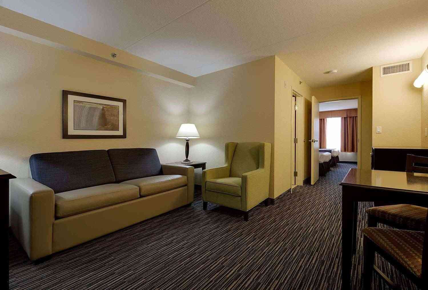 Country Inn & Suites By Radisson Niagara Falls in Niagara Falls, ON