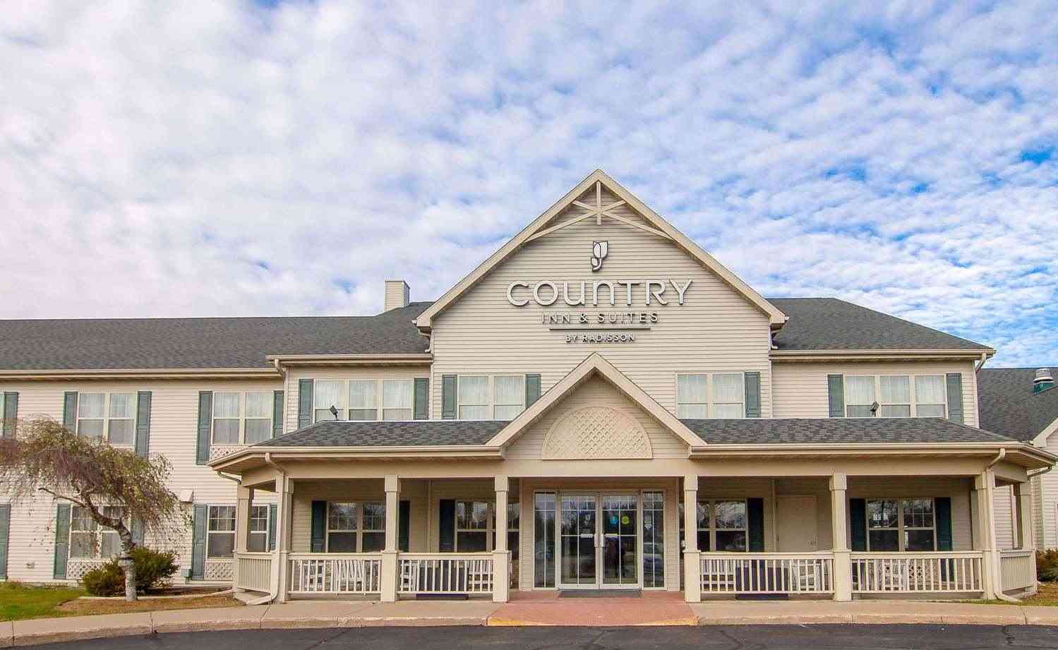 Country Inn & Suites By Radisson, Stockton in Stockton, IL