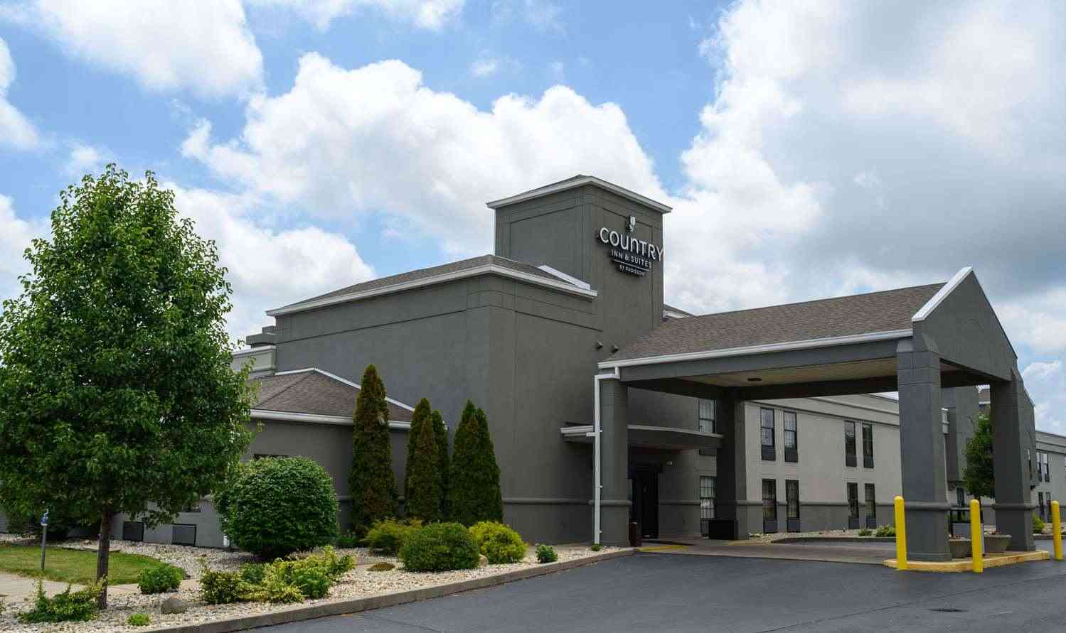 Country Inn & Suites By Radisson, Greenfield in Greenfield, IN