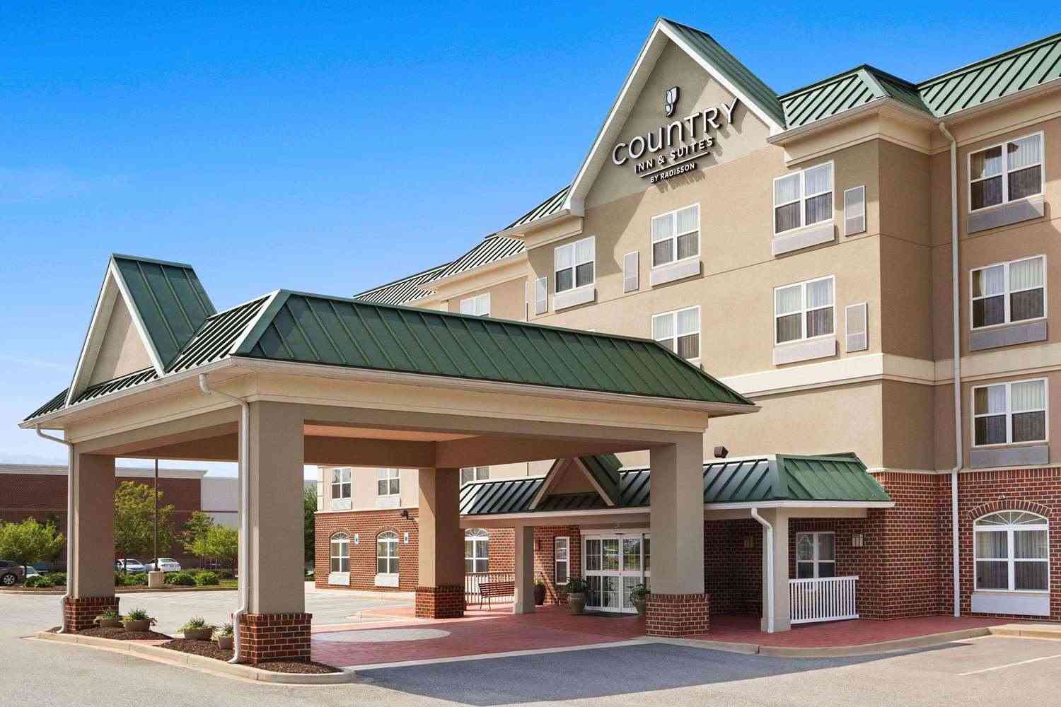 Country Inn & Suites By Radisson, Lexington Park (Patuxent River Naval Air Station), MD in Californie, MD