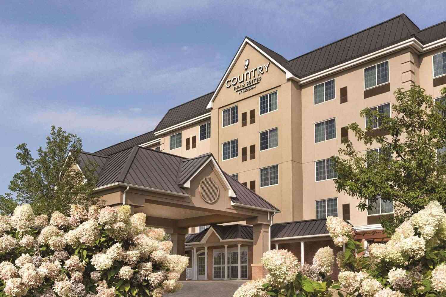 Country Inn & Suites By Radisson, Grand Rapids East, Mi in Grand Rapids, MI