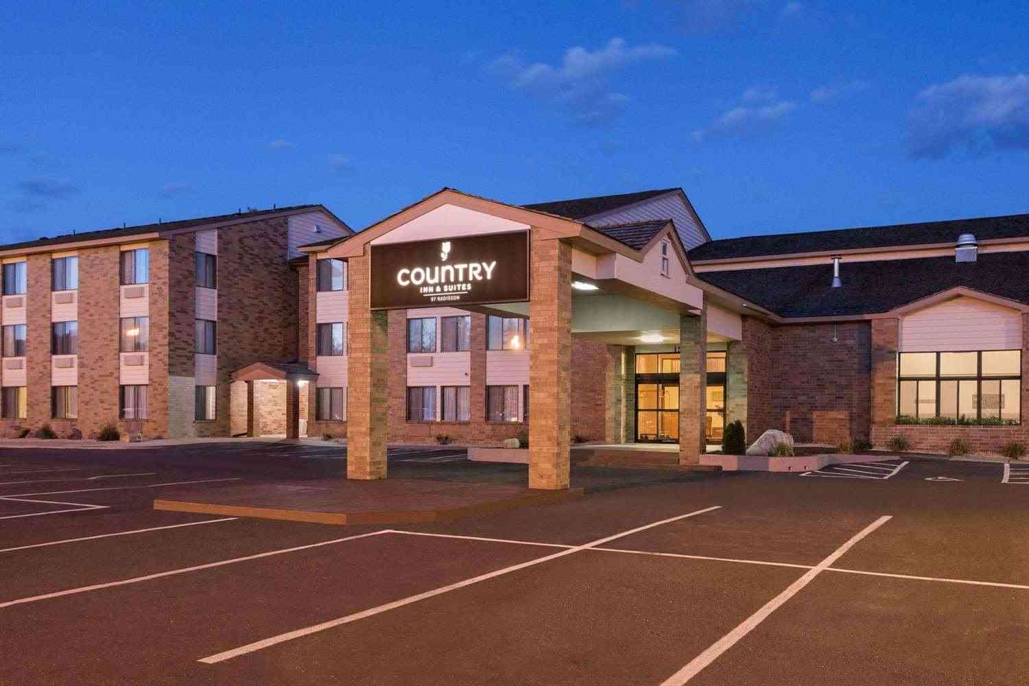 Country Inn & Suites By Radisson Coon Rapids, MN in Coon Rapids, MN