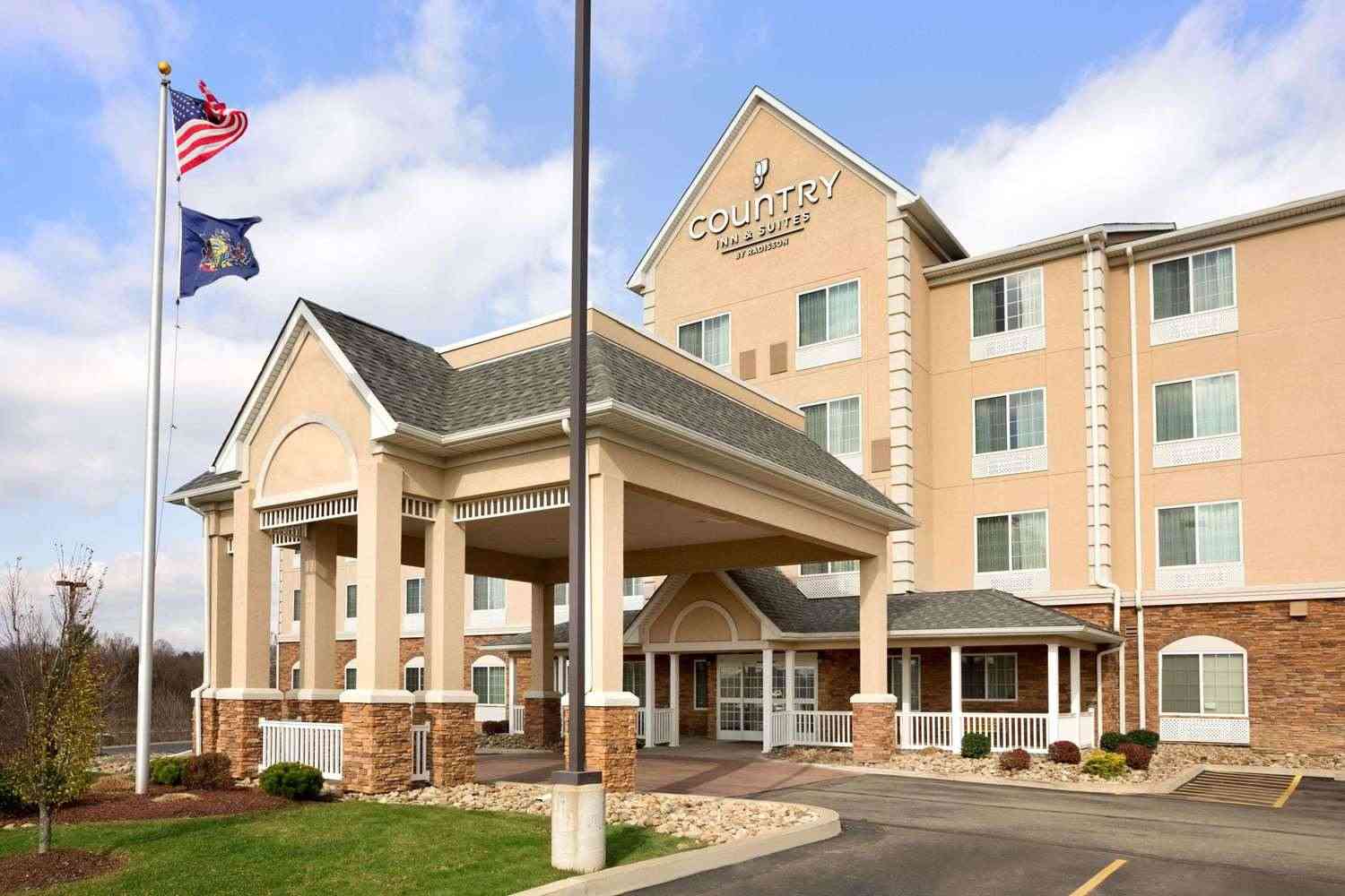 Country Inn & Suites By Radisson-Washington at Meadowlands in Washington, PA