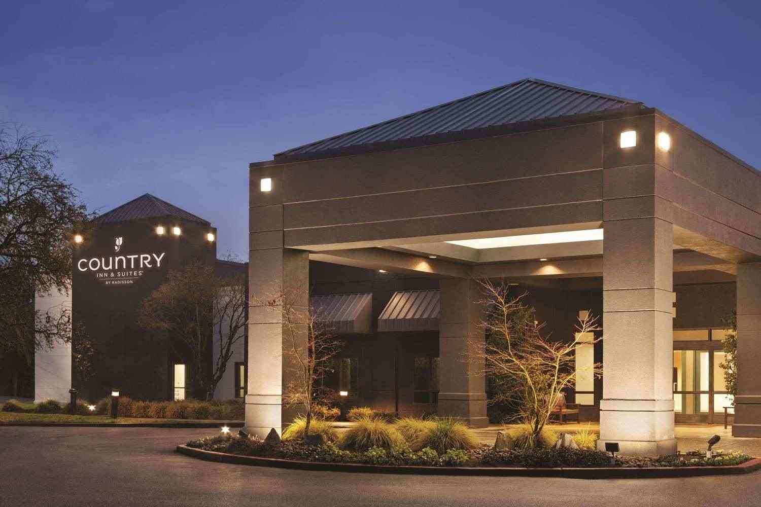 Country Inn & Suites by Radisson Seattle-Bothell, WA-15% Commission for meetings and group. in Bothell, WA