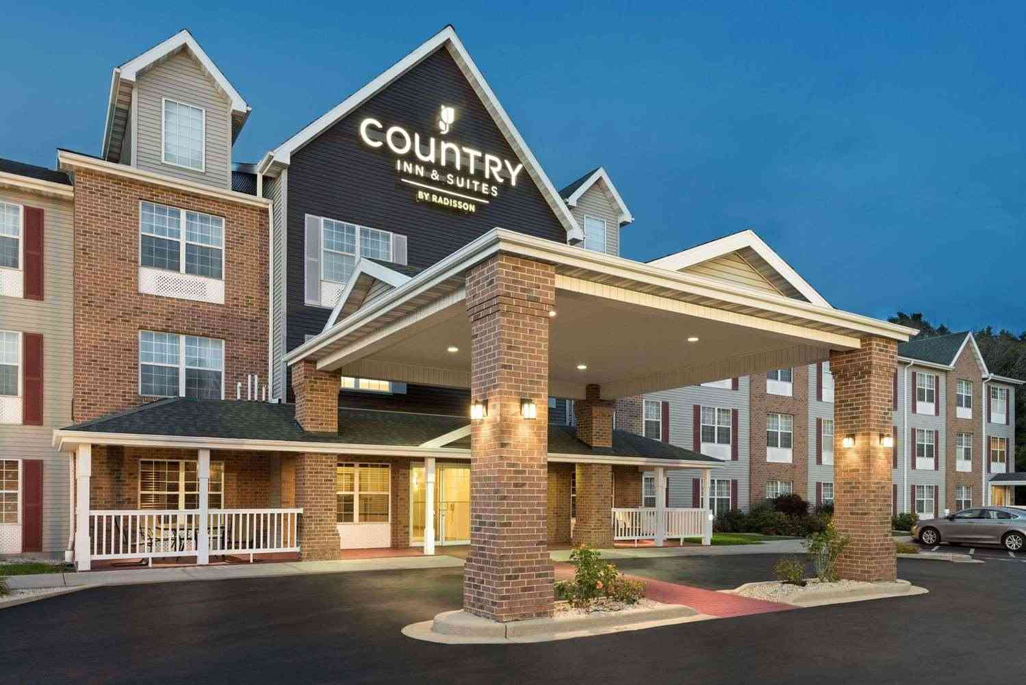 Country Inn & Suites By Radisson Milwaukee Airport in Milwaukee, WI