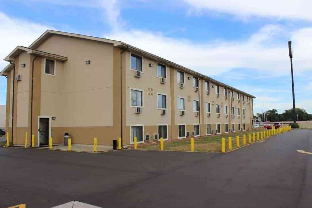 Super 8 by Wyndham Grand Rapids/Wyoming in Wyoming, MI