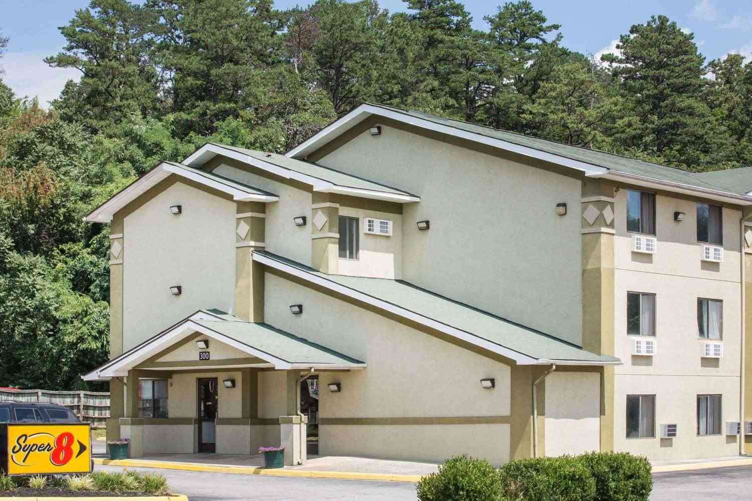 Super 8 by Wyndham Salem VA in Salem, VA