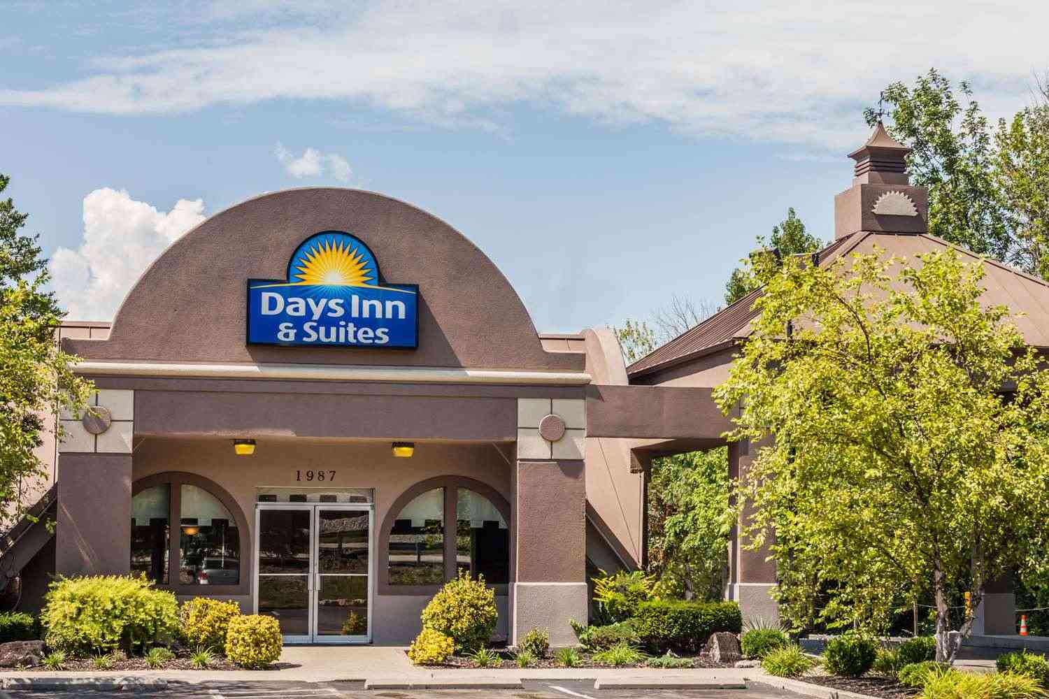 Days Inn & Suites by Wyndham Lexington in Lexington, KY