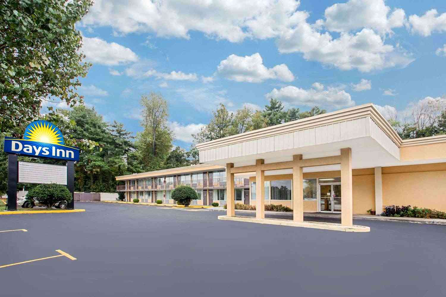 Days Inn by Wyndham Bristol Parkway in Bristol, TN