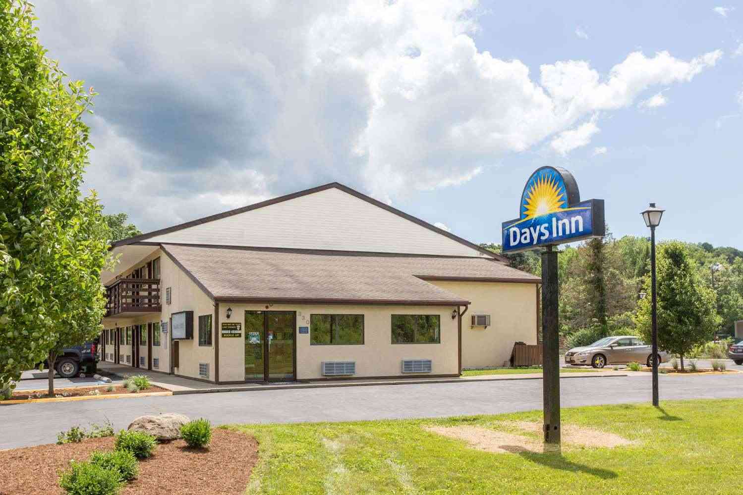 Days Inn by Wyndham Athens in Athens, OH