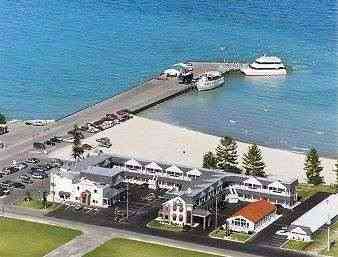 Days Inn by Wyndham Mackinaw City - Lakeview in Mackinaw City, MI