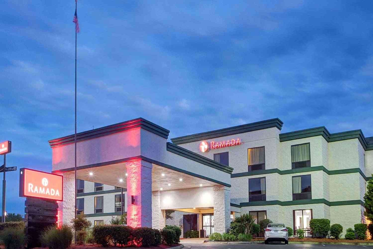 Ramada by Wyndham Pearl/Jackson Airport in Pearl, MS