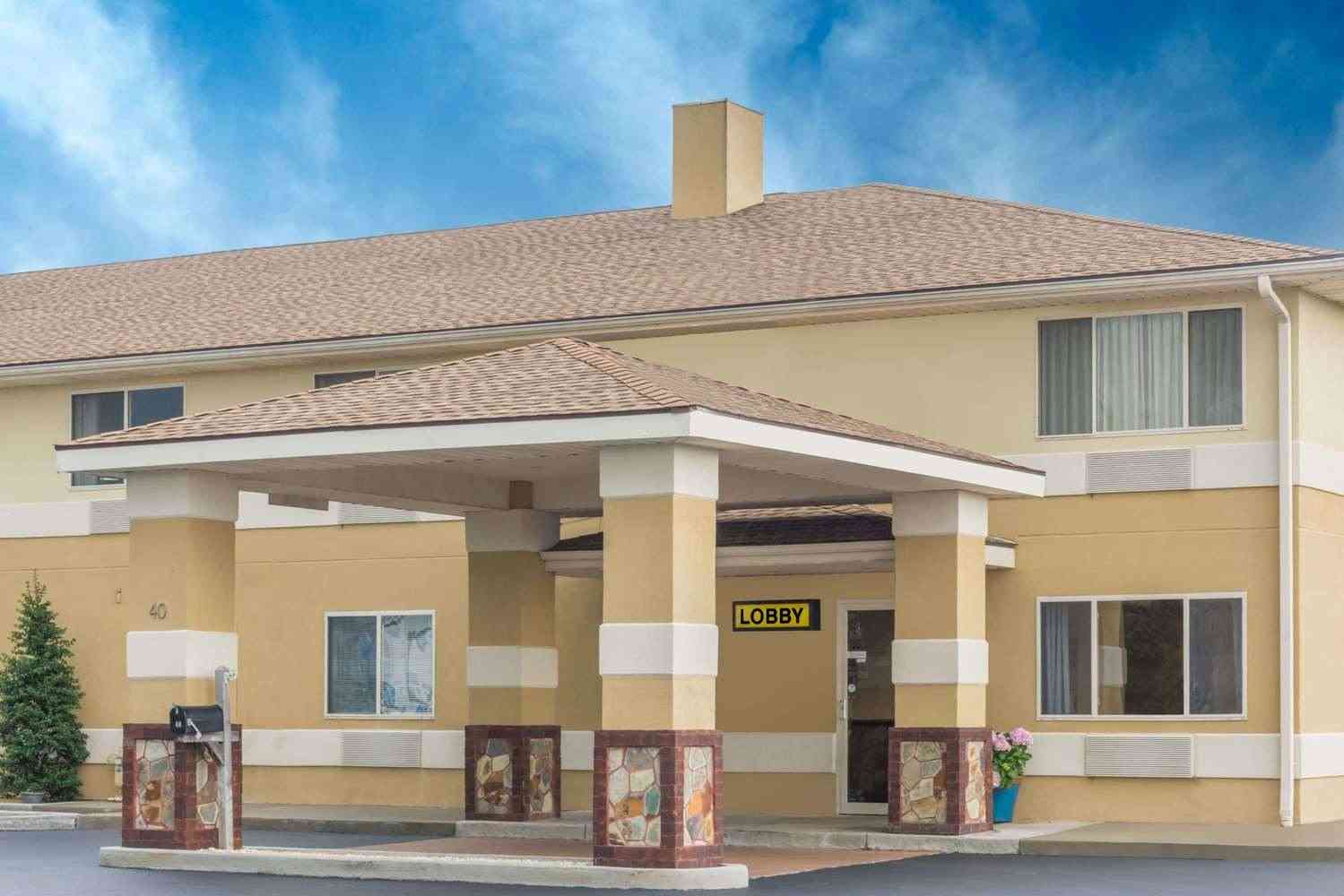 Super 8 by Wyndham Hanover in Hanover, PA