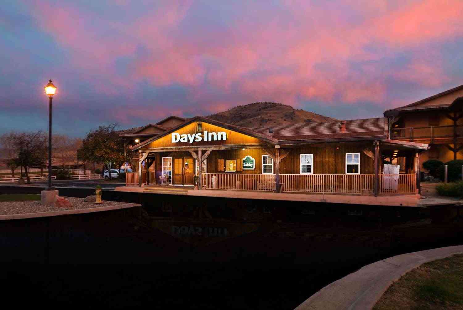 Days Inn by Wyndham Lebec in Lebec, CA