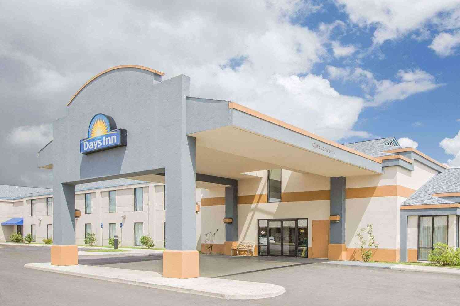 Days Inn by Wyndham Hattiesburg MS in Hattiesburg, MS