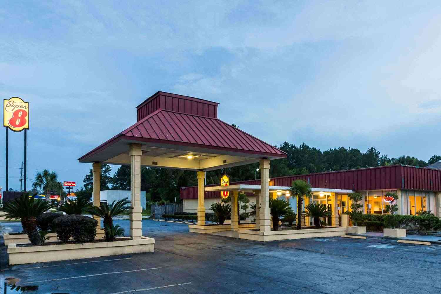 Super 8 by Wyndham Hardeeville in 哈迪维尔, SC