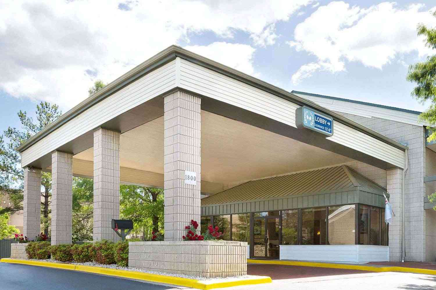 Days Inn by Wyndham Hoover Birmingham in Birmingham, AL