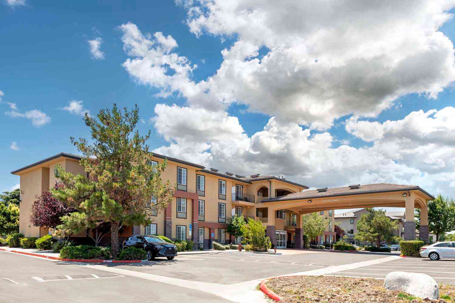 Best Western Plus Country Park Hotel in Tehachapi, CA