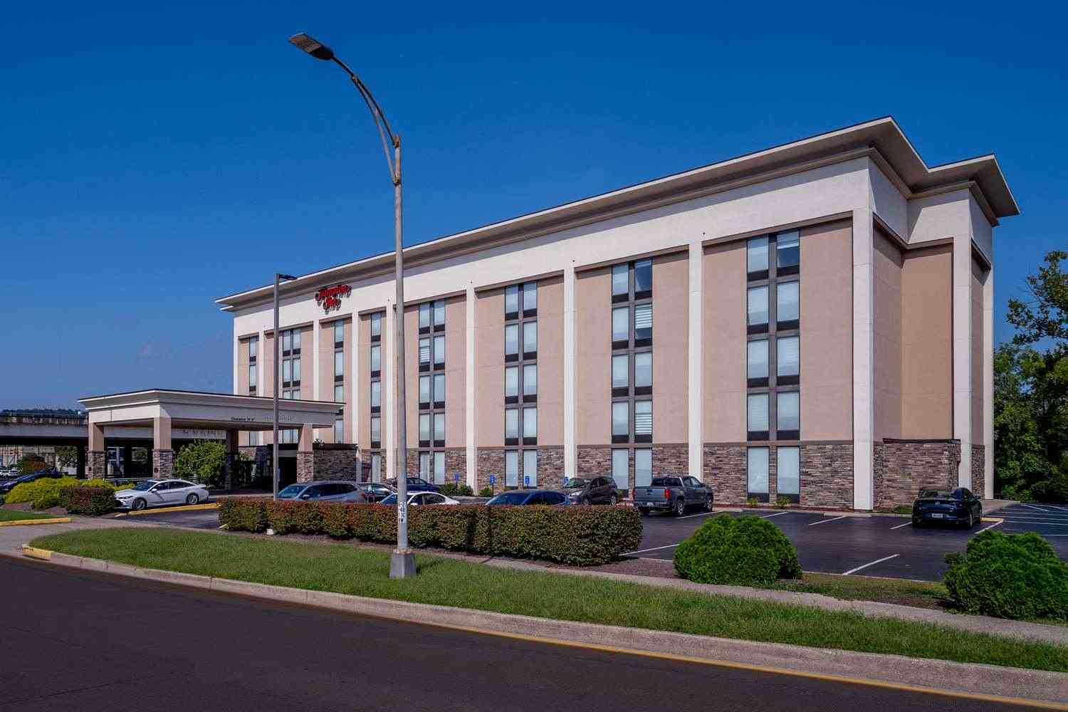 Hampton Inn Charleston-Downtown in Charleston, WV