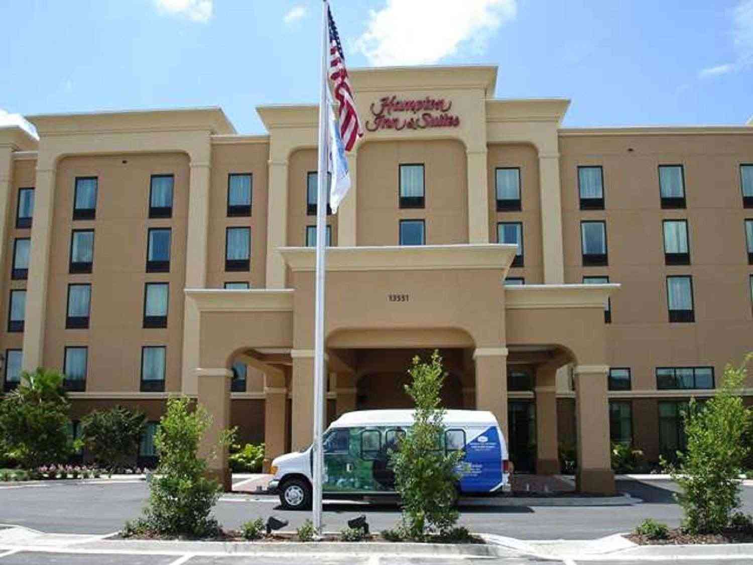 Hampton Inn & Suites Jacksonville-Airport in Jacksonville, FL