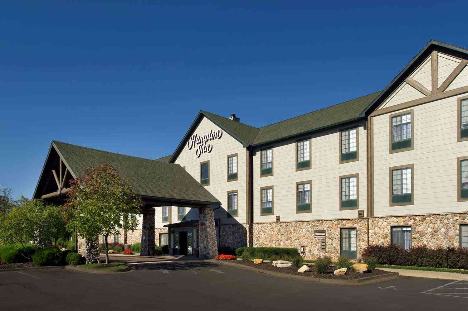 Hampton Inn Kansas City The Legends in Kansas City, KS