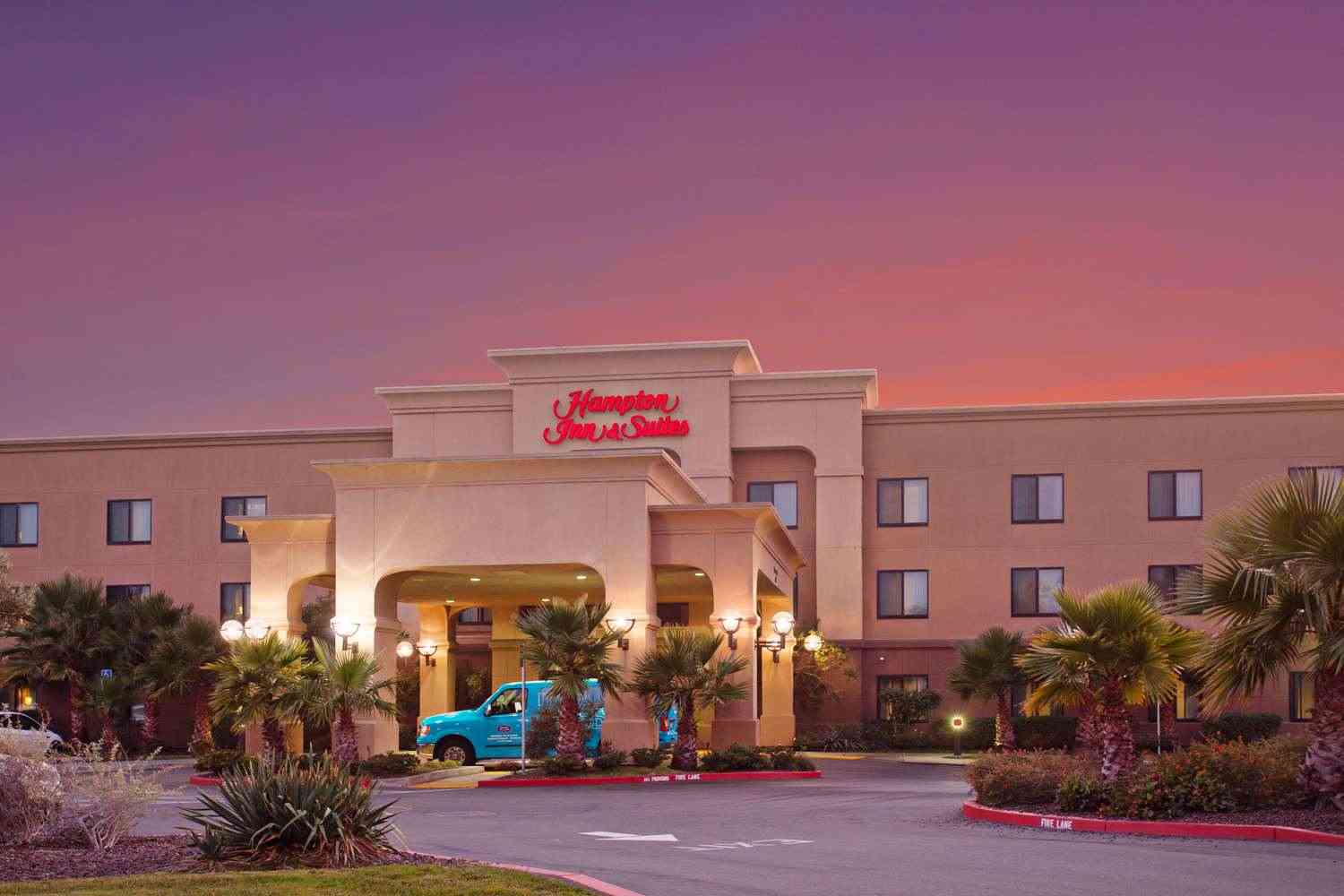 Hampton Inn & Suites Oakland Airport-Alameda in Alameda, CA