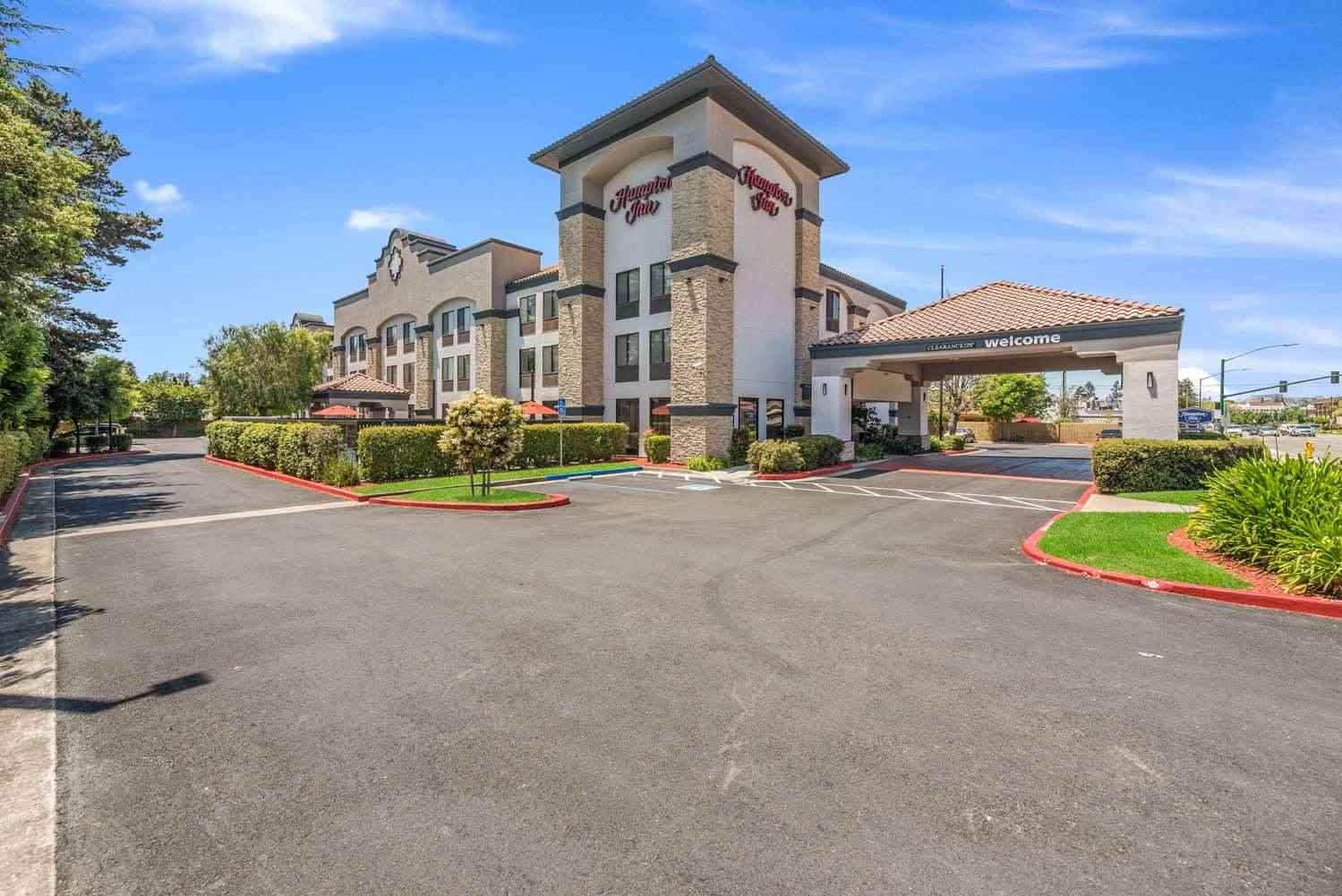 Hampton Inn Oakland-Hayward in Hayward, CA