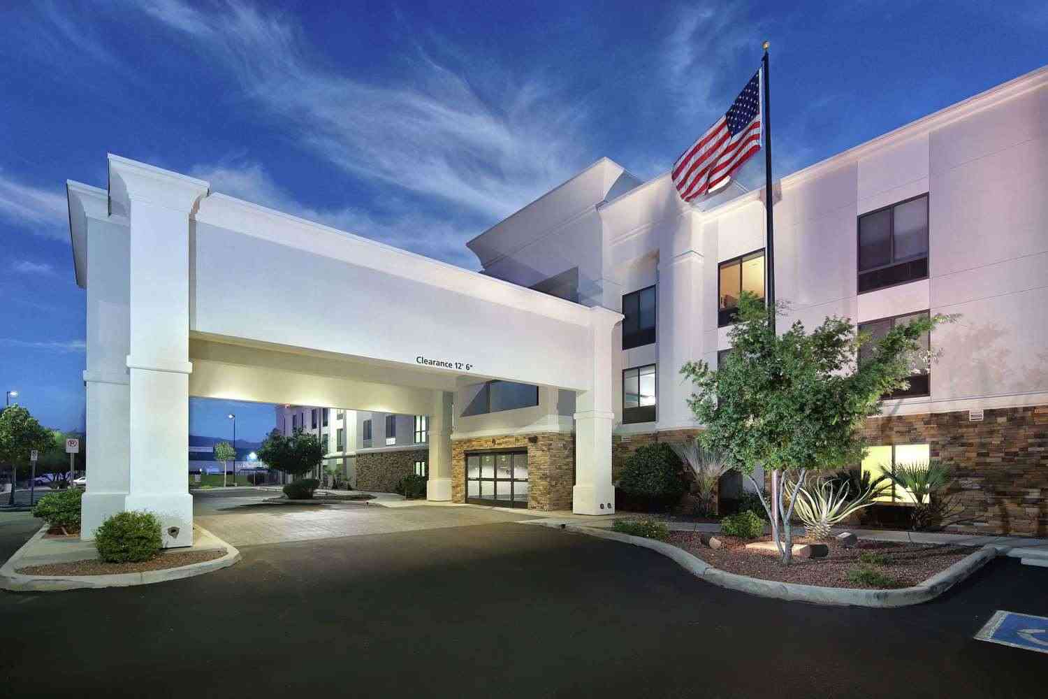 Hampton Inn & Suites Tucson East/Williams Center in Tucson, AZ