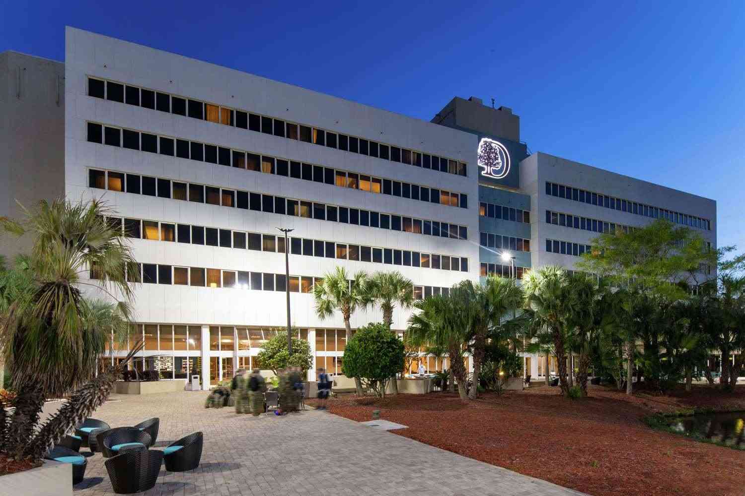 DoubleTree by Hilton Hotel Jacksonville Airport in Jacksonville, FL