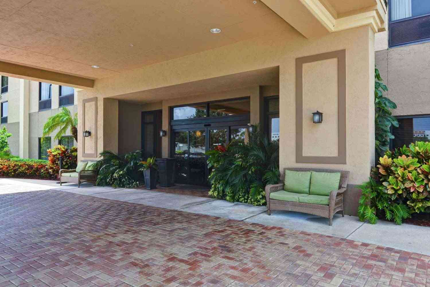 Hampton Inn West Palm Beach Florida Turnpike in West Palm Beach, FL